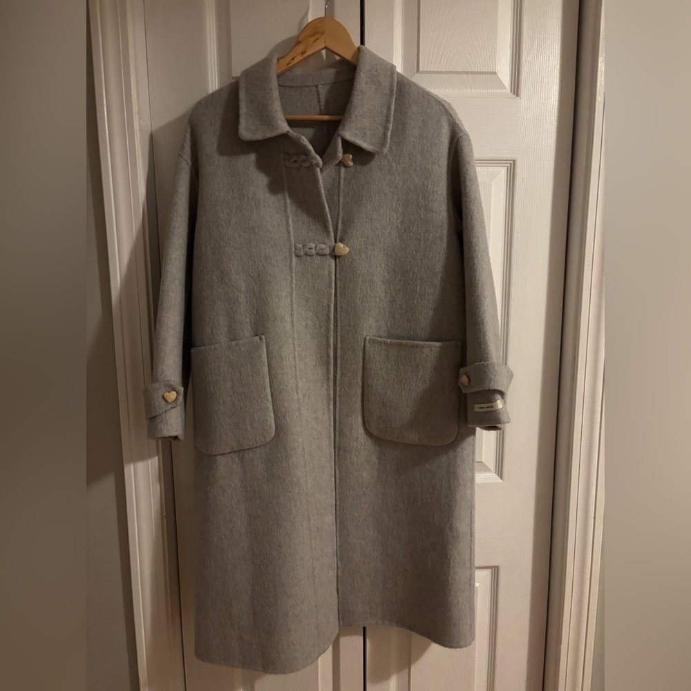 Elegant Gray Women's Coat 69% cashmere